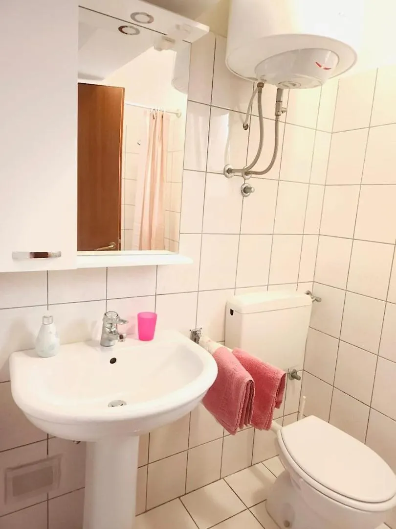 Lorena Apartments In Pula Gasthof