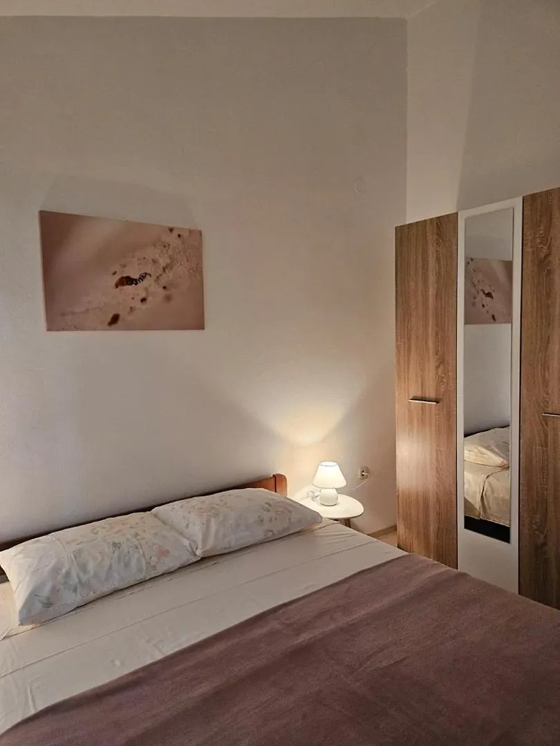 Lorena Apartments In Pula 0*,  Kroatien